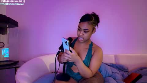 BriannaBrave online show from March 18, 5:46 am