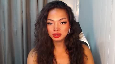 IVY JANE online show from April 11, 11:20 pm