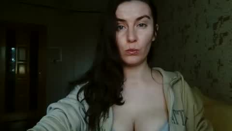 Snapshot of katalinaqe chatting on October 7, 10:00 am KatalinaQE online show from October 7, 10:00 am