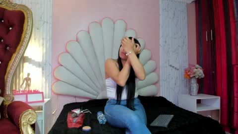 kate online show from April 1, 3:09 pm