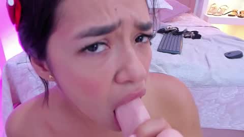 Kate Boisson online show from December 3, 9:48 pm