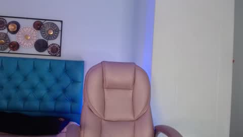 Kate online show from December 18, 11:49 am