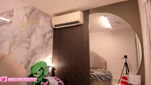 Im Katherine but call me Kate  online show from February 23, 5:39 pm