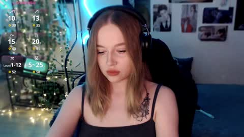 Snapshot of katerinaxvold chatting on December 19, 8:44 pm Lisa online show from December 19, 8:44 pm