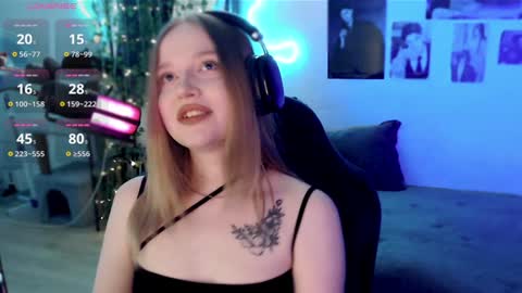Snapshot of katerinaxvold chatting on February 5, 8:46 pm Lisa online show from February 5, 8:46 pm