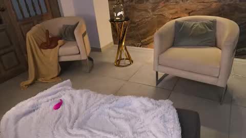 K A T E  online show from November 27, 2:47 pm