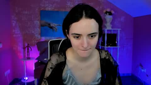 katewillows online show from March 16, 5:44 am