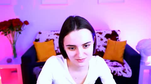 katewillows online show from March 24, 9:04 am