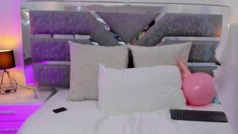 kate rodrigues online show from February 19, 12:04 pm