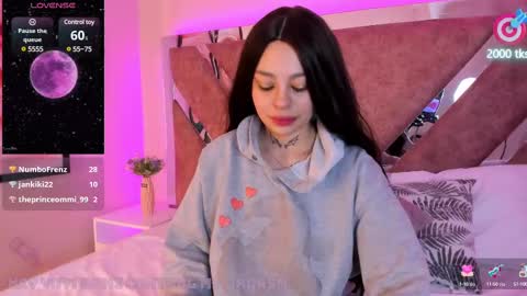 Snapshot of kathegomez_ chatting on February 23, 4:13 pm KatheGomez  online show from February 23, 4:13 pm