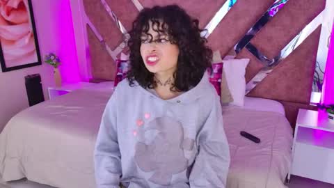 KatheGomez  online show from May 5, 3:02 am