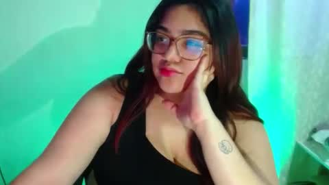 kathygonzalez_ online show from November 21, 11:30 am