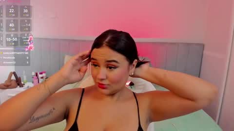 Snapshot of katia_bigboobs11 chatting on October 1, 10:36 am Katia online show from October 1, 10:36 am