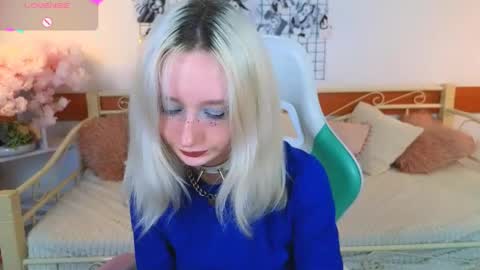 Katia  online show from April 17, 5:43 am