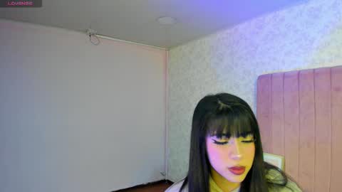 katiawilson  online show from February 18, 12:49 pm