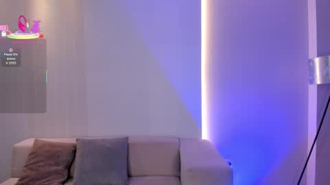 katieangel1 online show from September 30, 11:21 am