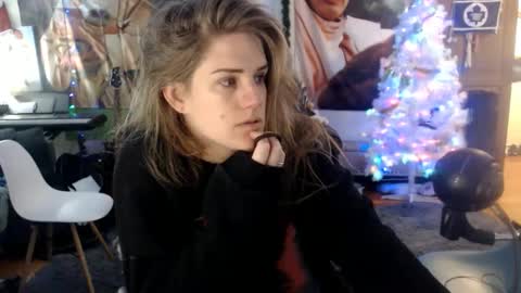 Snapshot of katiecutie_5 chatting on January 11, 4:16 am Katie online show from January 11, 4:16 am
