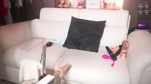 K A T L Y N  online show from March 13, 6:55 pm