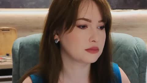 katniss_k online show from May 10, 5:03 am