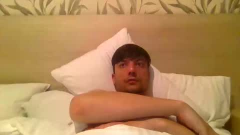 EMO online show from April 16, 8:09 pm