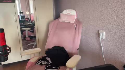 Snapshot of katrin_kristal chatting on February 14, 12:47 pm naked in pvt show 100 tk online show from February 14, 12:47 pm