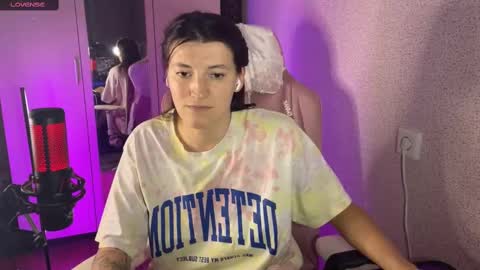 Snapshot of katrin_kristal chatting on March 4, 9:22 pm naked in pvt show 100 tk online show from March 4, 9:22 pm