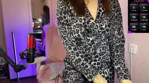 Snapshot of katrin_kristal chatting on March 10, 7:40 pm naked in pvt show 100 tk online show from March 10, 7:40 pm