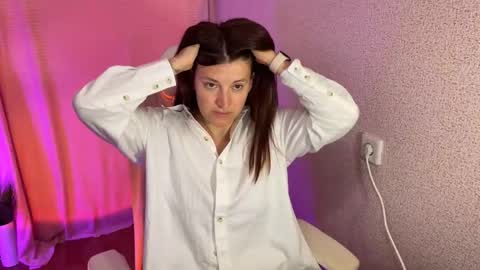 Snapshot of katrin_kristal chatting on October 15, 6:31 pm naked in pvt show 100 tk online show from October 15, 6:31 pm