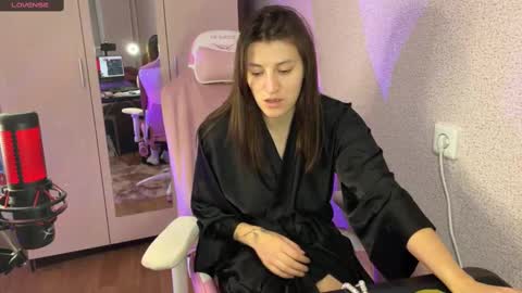 Snapshot of katrin_kristal chatting on February 14, 7:44 pm naked in pvt show 100 tk online show from February 14, 7:44 pm