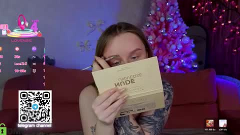 Katrina Bail online show from January 11, 1:33 am