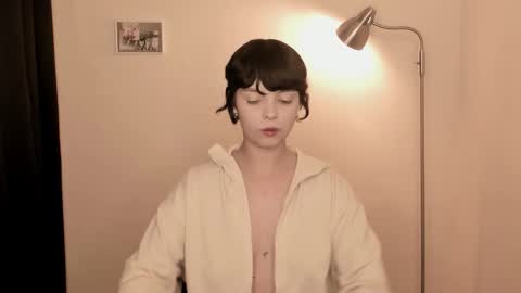 katsuro online show from November 13, 9:39 pm