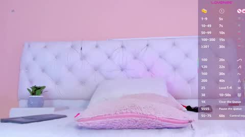 Snapshot of katte_landerr chatting on September 21, 2:43 pm Katte online show from September 21, 2:43 pm