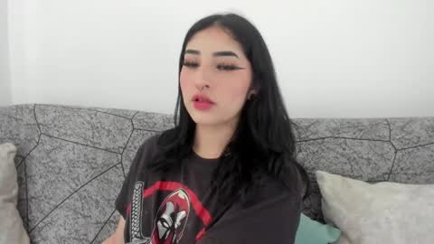 Kat  online show from May 31, 8:10 pm