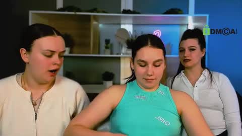 Kat online show from March 19, 6:19 am