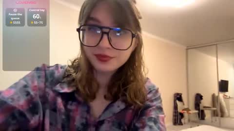 Olivia online show from March 25, 6:47 pm