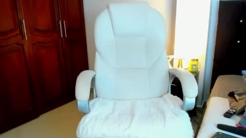 KATYAJHONSS online show from May 28, 11:25 pm