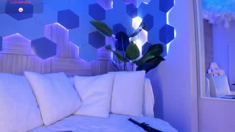    online show from March 24, 8:26 pm