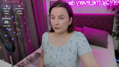 Snapshot of katyaneilson chatting on February 1, 5:39 am Kate online show from February 1, 5:39 am
