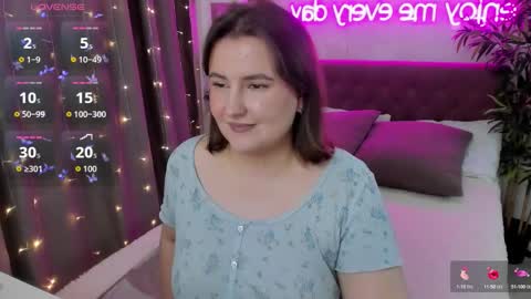 Snapshot of katyaneilson chatting on October 11, 5:56 am Kate online show from October 11, 5:56 am