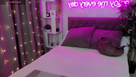 Kate online show from April 2, 4:31 am