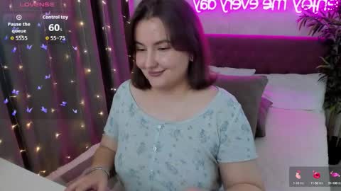 Snapshot of katyaneilson chatting on September 27, 4:21 am Kate online show from September 27, 4:21 am
