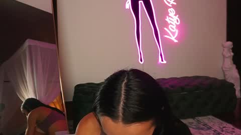Snapshot of katyerave chatting on October 9, 8:36 pm Katyerave online show from October 9, 8:36 pm
