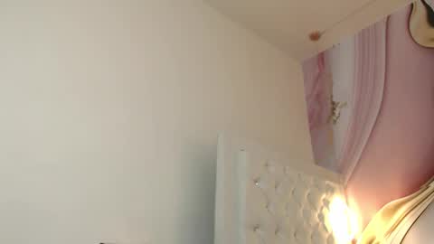 Snapshot of katyhornymilfsexy chatting on September 25, 7:21 pm katy online show from September 25, 7:21 pm