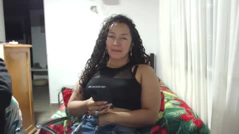  Khawit  online show from February 20, 12:54 am