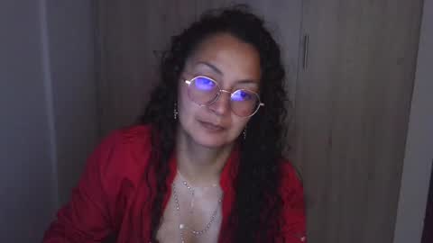  Khawit  online show from February 19, 7:37 pm