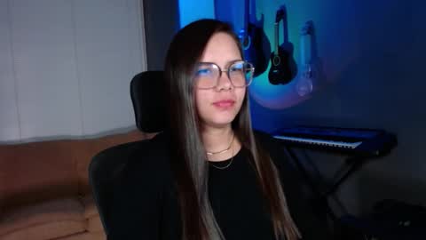 Kay online show from March 9, 11:53 pm