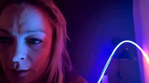 Snapshot of kay_la chatting on September 23, 7:35 am kay_la online show from September 23, 7:35 am