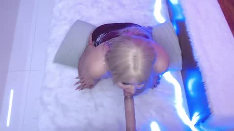 kayakitsune online show from April 9, 1:31 am