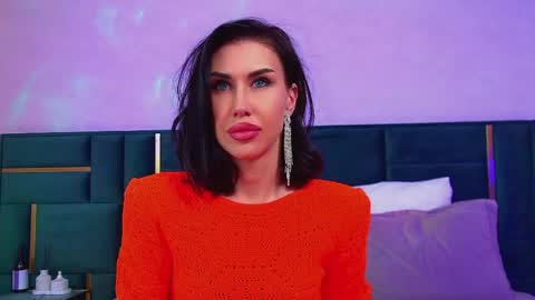 Kayla online show from June 3, 2:33 pm