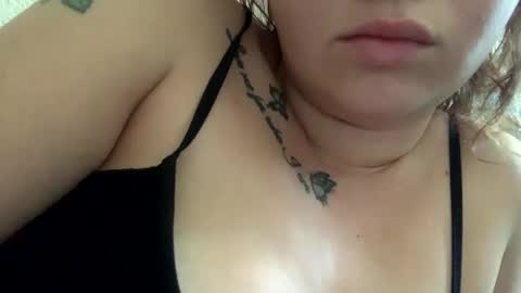 kaylastearsman online show from February 11, 5:40 pm